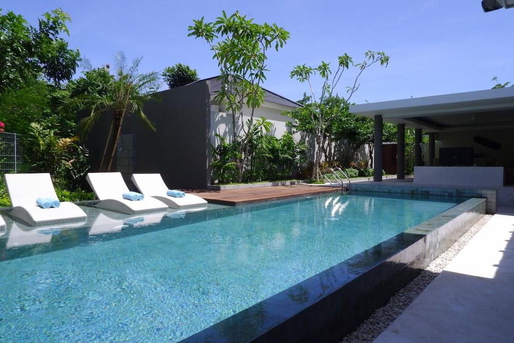 Cross Bali Breakers Hotel Jimbaran  Luaran gambar
